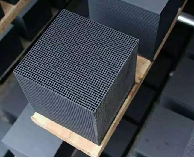 如何处理蜂窝活性炭的吸附作用？
